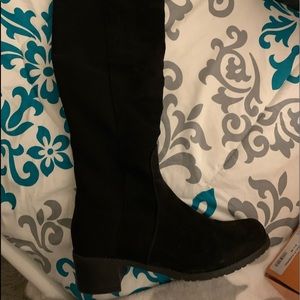 Black dress boots
